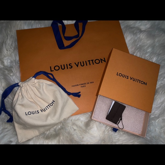 Louis Vuitton belt - Picture 2 of 2
